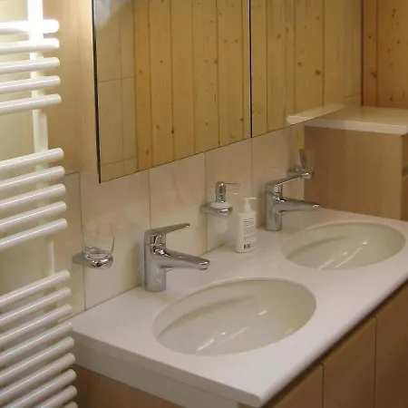 Apartment Uf Em Portli Lenk